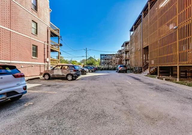 image of 6209 S Dorchester Ave, Chicago, IL 60637
