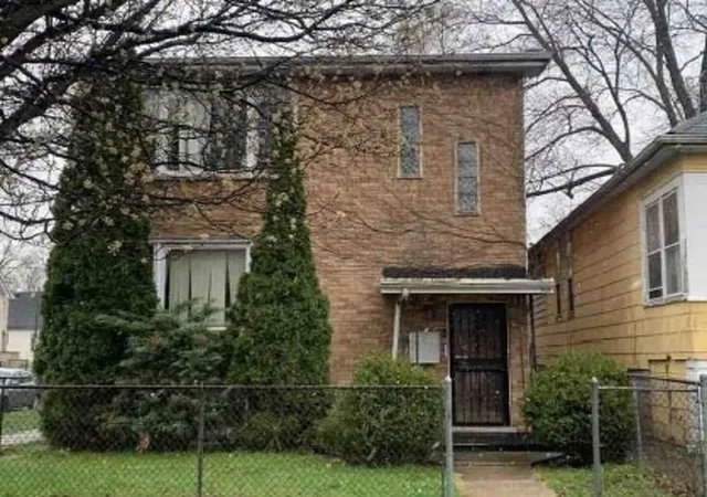 2nd image of 301 W 118th St, Chicago, IL 60628 | MLS# 12194176