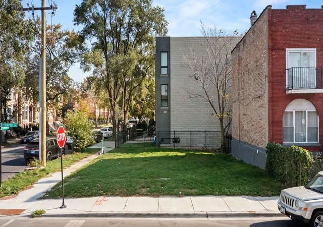 2nd image of 1001 S Campbell Ave, Chicago, IL 60612 | MLS# 12197556