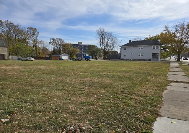 2nd image of 504 S Schuyler Ave, Kankakee, IL 60901 | MLS# 12200862