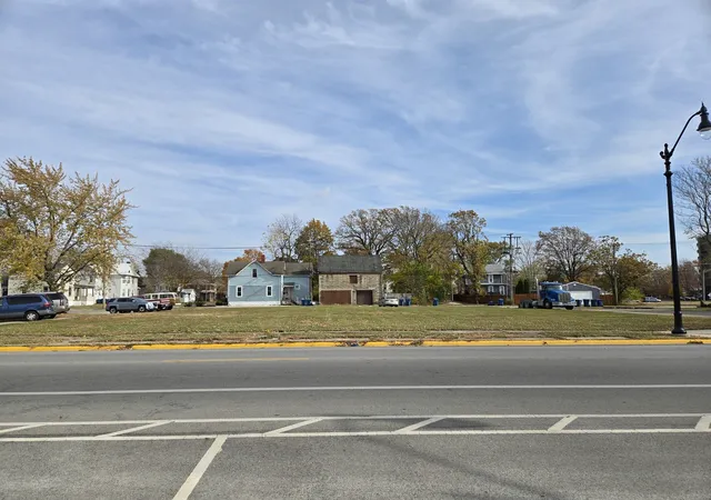 3rd image of 504 S Schuyler Ave, Kankakee, IL 60901 | MLS# 12200862