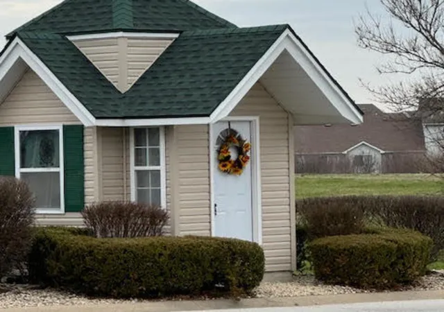Photo 2 of Single family home for sale at 5338 Northwind Dr, Richton Park, IL 60471 | MLS# 12216316 | Listing updated on 2026-10-23