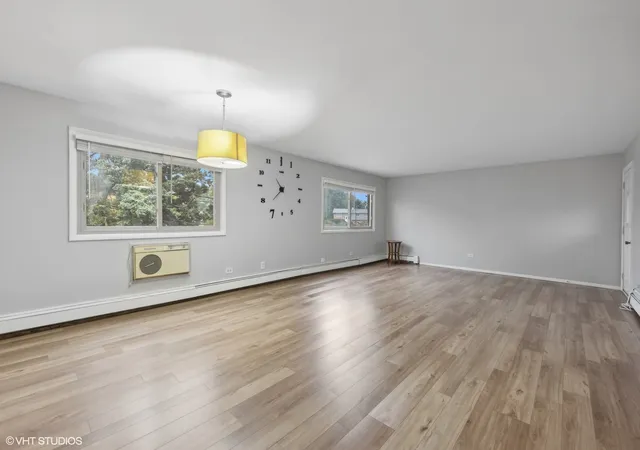 Photo 1 of Condominium at 212a Collen Dr #3-203, Lombard, IL 60148 | MLS# 12217353 |  | Sold on 2025-03-27