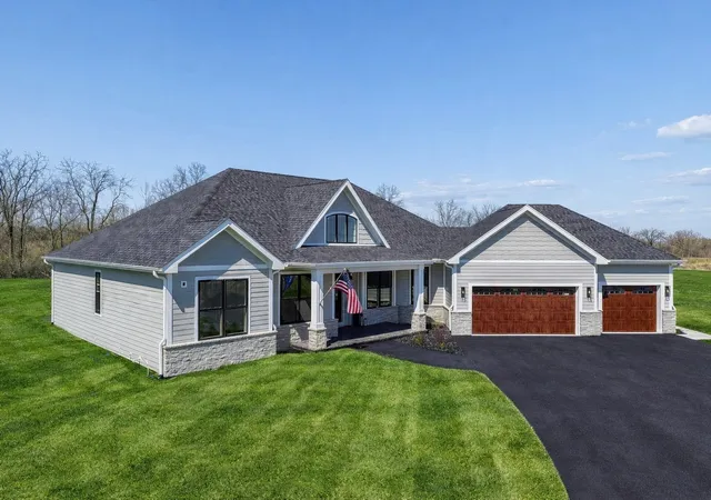 Photo 1 of Single family home for sale at 10208 Oakdale Dr, Huntley, IL 60142 | MLS# 12262126 | Listing updated on 2026-06-18