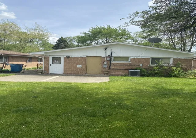 3rd image of 1521 E 13Th Pl, Ford Heights, IL 60411 | MLS# 12273715