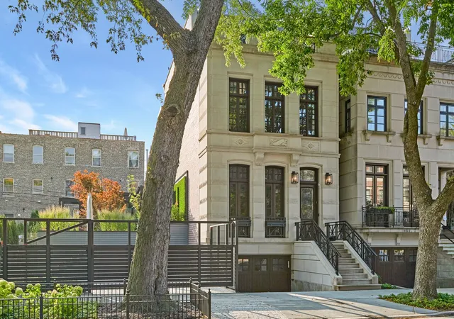 1st image of 1838 N Burling St, Chicago, IL 60614 | MLS# 12282585