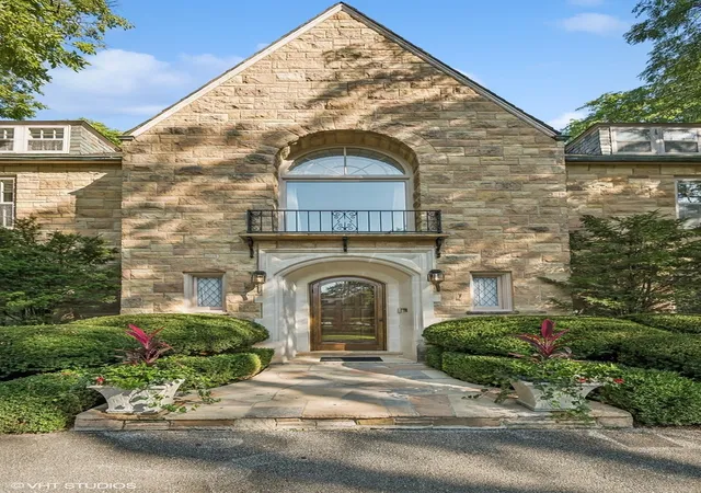 3rd image of 32 Woodley Rd, Winnetka, IL 60093 | MLS# 12283033