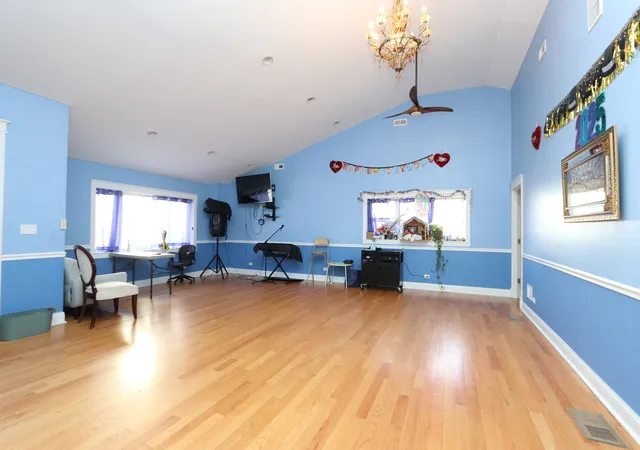 Homes for sale in Chicago, IL | 4247 W Haddon Ave, Chicago, IL 60651 | MLS# 12288760