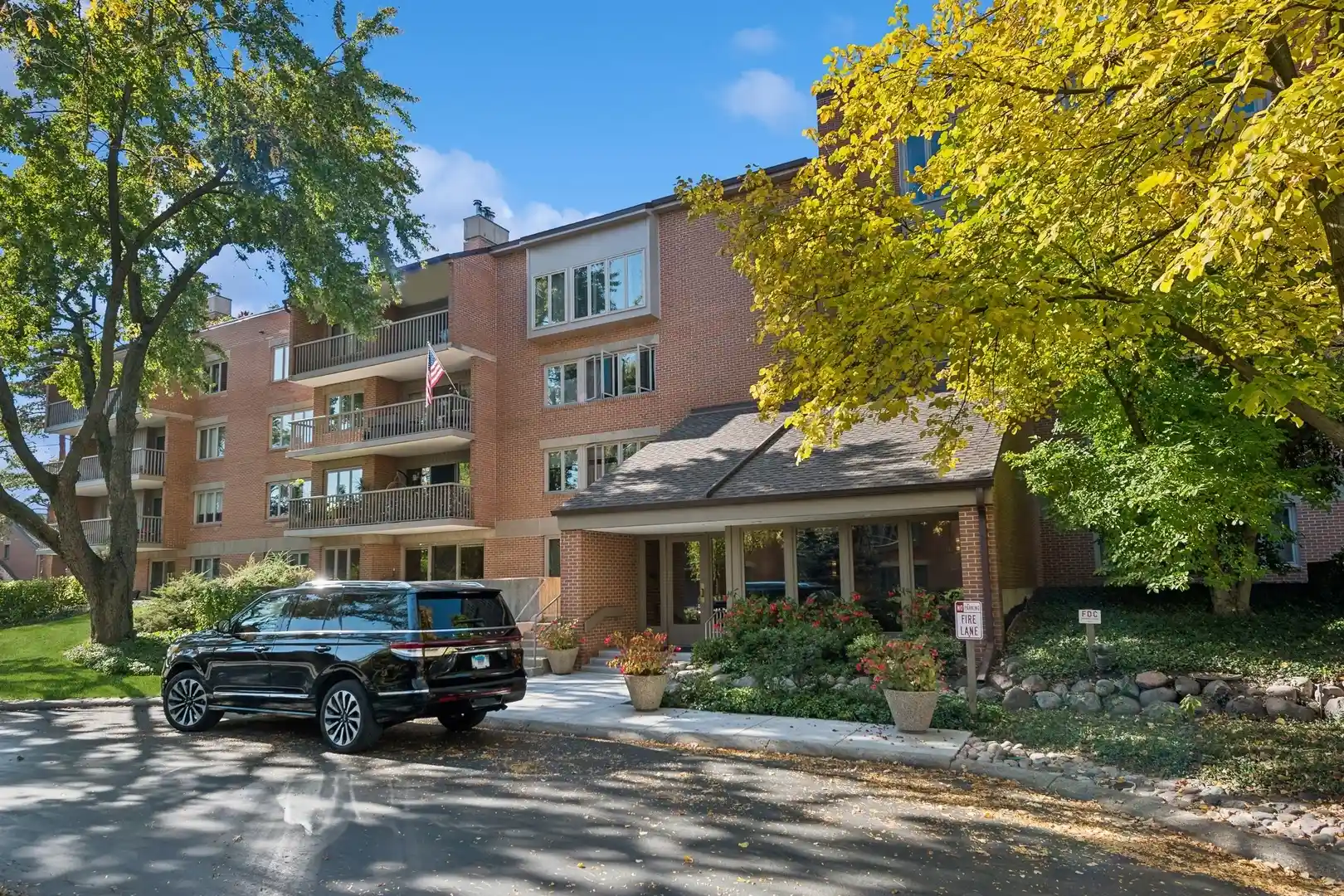 Listing Photo 1 - Condo for sale in 44 Park Ln located at 44 Park Ln, Park Ridge, IL 60068 - Unit #435