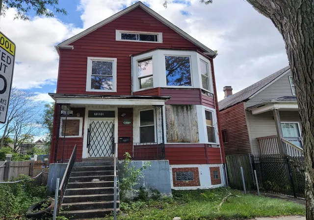 Homes for sale in Chicago, IL | 7233 S Sangamon St, Chicago, IL 60621 | MLS# 12305408