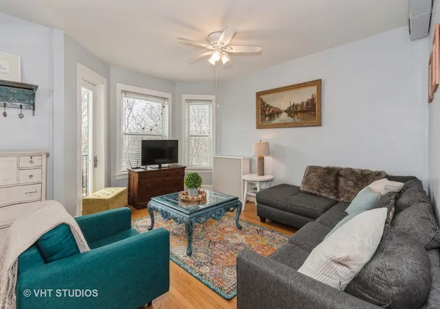 Photo 1 of Condominium at 1430 W Cuyler Ave #3W, Chicago, IL 60613 | MLS# 12312411 | | Sold on 2025-05-13