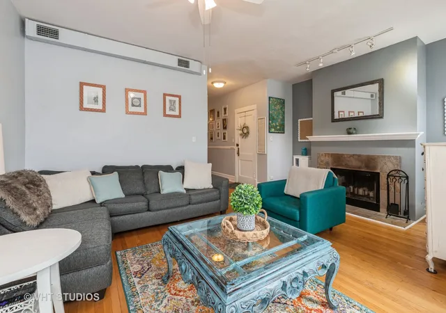 Photo 3 of Condominium at 1430 W Cuyler Ave #3W, Chicago, IL 60613 | MLS# 12312411 | | Sold on 2025-05-13