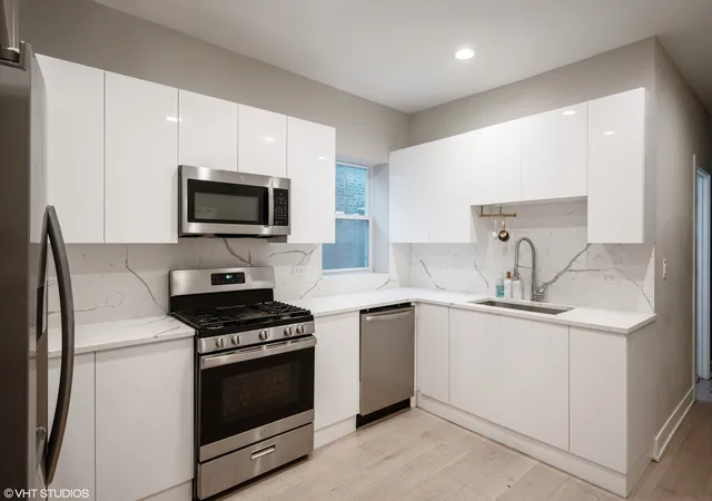 5th image of 7532 S Parnell Ave, Chicago, IL 60620 | MLS# 12325386
