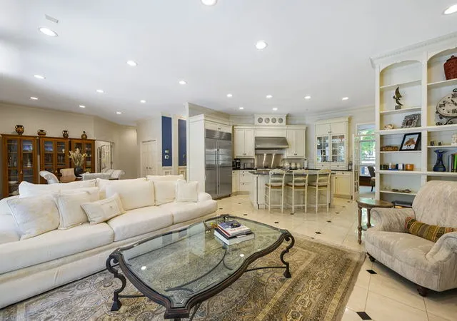 5th image of 45 E Cedar St, Chicago, IL 60607