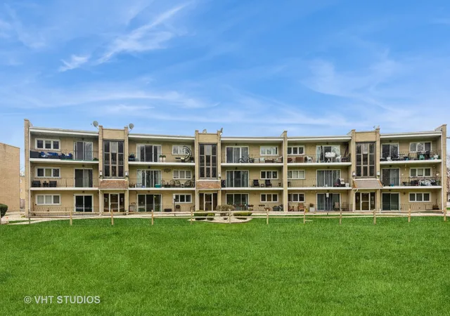 Photo 1 of Condominium at 9510 S 86Th Ave #104, Hickory Hills, IL 60457 | MLS# 12332638 |  | Sold on 2025-06-30