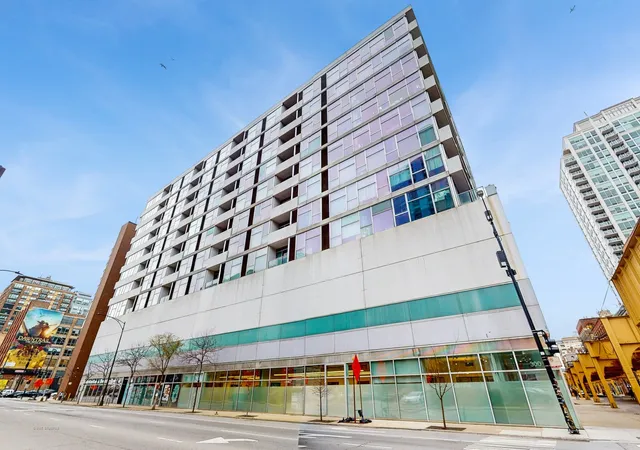 Listing Photo 1 - Condo for sale in building located at 630 N Franklin St, Chicago, IL 60654 - Unit #816