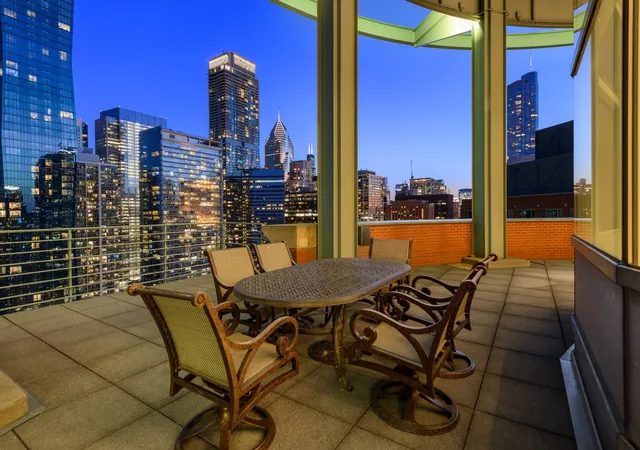 3rd image of Riverview Condominiums, Chicago, IL 60611
