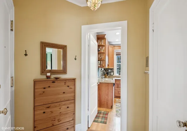 3rd image of 1210 Central St #2, Evanston, IL 60201 | MLS# 12348581