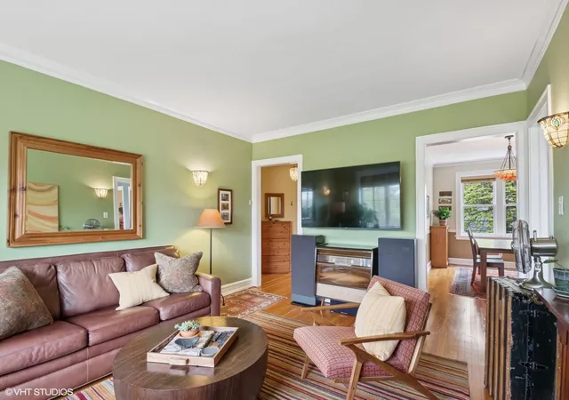 5th image of 1210 Central St #2, Evanston, IL 60201 | MLS# 12348581