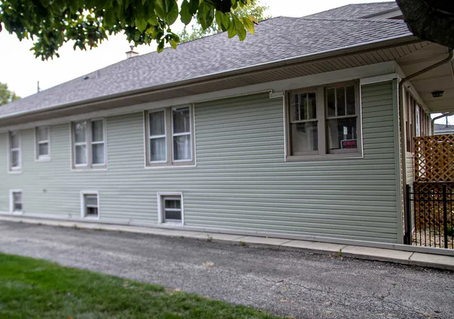 2nd image of 510 N Raynor Ave, Joliet, IL 60435 | MLS# 12352453