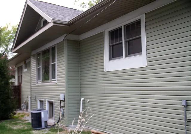 3rd image of 510 N Raynor Ave, Joliet, IL 60435 | MLS# 12352453