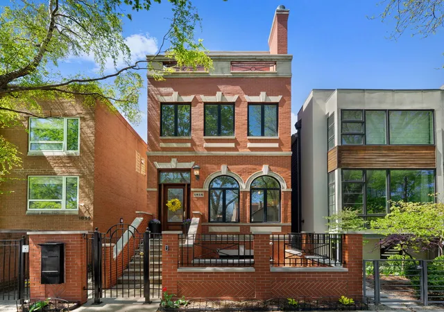 Photo 1 of Single family home for sale at 1816 N Hudson Ave, Chicago, IL 60614 | MLS# 12354016 | Listing updated on 2026-09-01