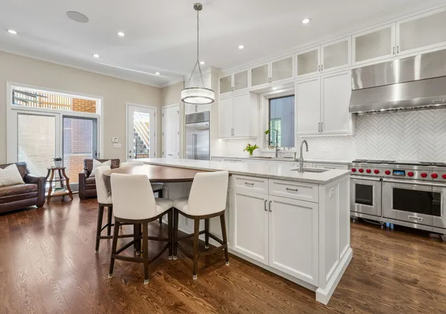 Photo 3 of Single family home for sale at 1816 N Hudson Ave, Chicago, IL 60614 | MLS# 12354016 | Listing updated on 2026-09-01