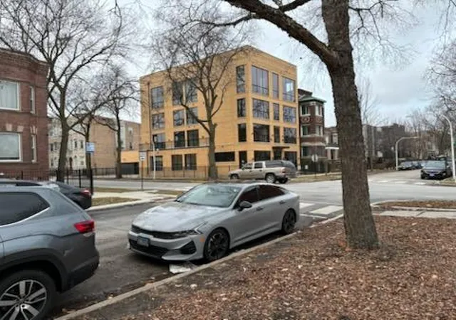 3rd image of 6601 S Minerva Ave, Chicago, IL 60637 | MLS# 12364921
