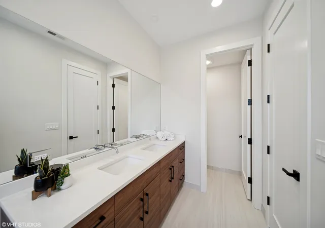 8th image of 965 E 62nd St #1, Chicago, IL 60637 | MLS# 12367021