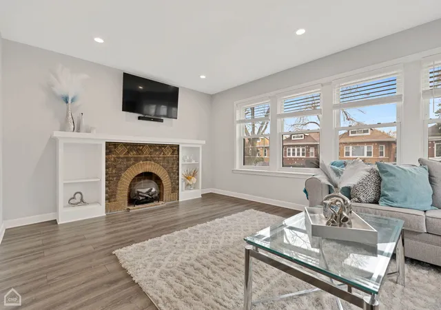 3rd image of 9320 S Racine Ave, Chicago, IL 60620 | MLS# 12377344