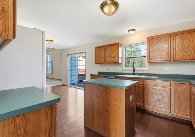 Photo 4 of Single family home for sale at 4526 W Azalea Ave, Monee, IL 60449 | MLS# 12377881 | Listing updated on 2026-10-27