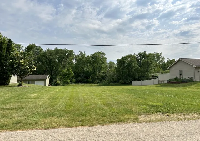 1st image of 511 W Washington St, Utica, IL 61373 | MLS# 12383302