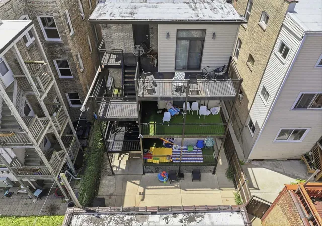 Homes for sale in Chicago, IL | 7733 N Marshfield Ave, Chicago, IL 60626 | MLS# 12385892