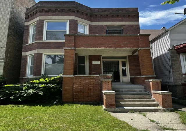 Homes for sale in Chicago, IL | 7142 S Lowe Ave, Chicago, IL 60621 | MLS# 12390570