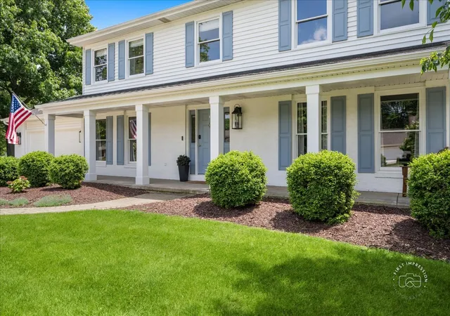 Photo 2 of Single Family Residence at 40W679 White Fence Wy, Saint Charles, IL 60175 | MLS# 12395283 |  | Sold on 2025-09-19