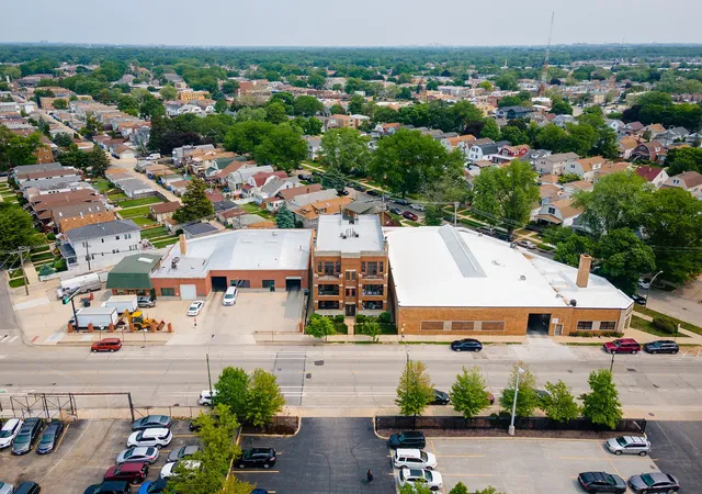 Photo 2 of Condominium at 5445 N Northwest Hwy #3N, Chicago, IL 60630 | MLS# 12396648 | | Sold on 2025-07-30
