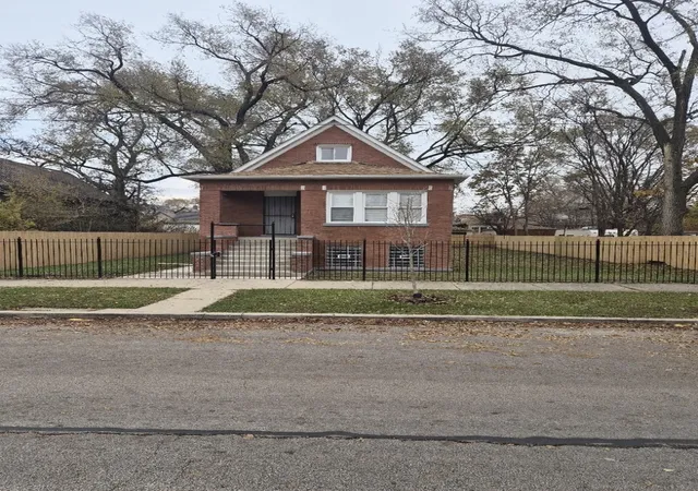 Homes for sale in Chicago, IL | 7017 S Hermitage Ave, Chicago, IL 60636 | MLS# 12399565