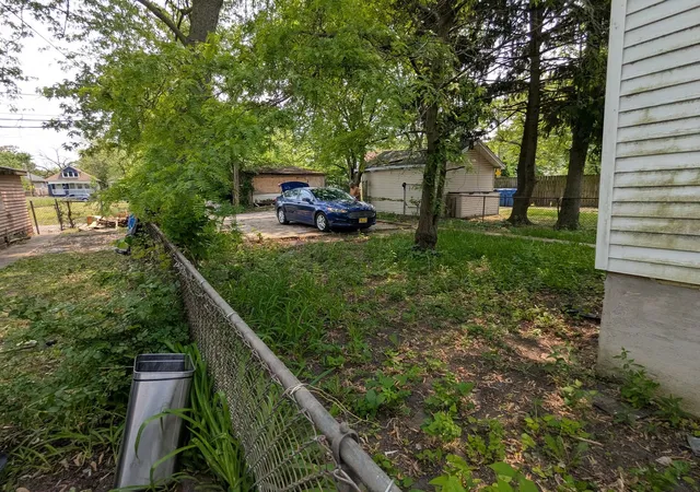 10th image of 10515 S Perry Ave, Chicago, IL 60628 | MLS# 12400384