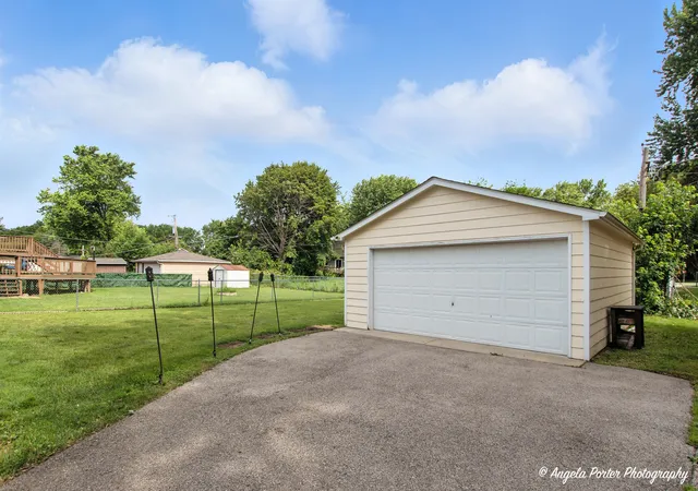 3rd image of 4420 Clearview Dr, Mc Henry, IL 60050 | MLS# 12404591