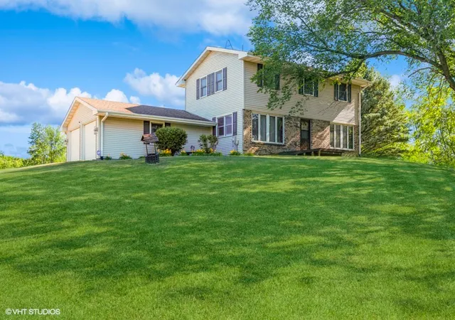 Homes for sale in Kirkland, IL | 1607 Wheeler Rd, Kirkland, IL 60146 | MLS# 12404817