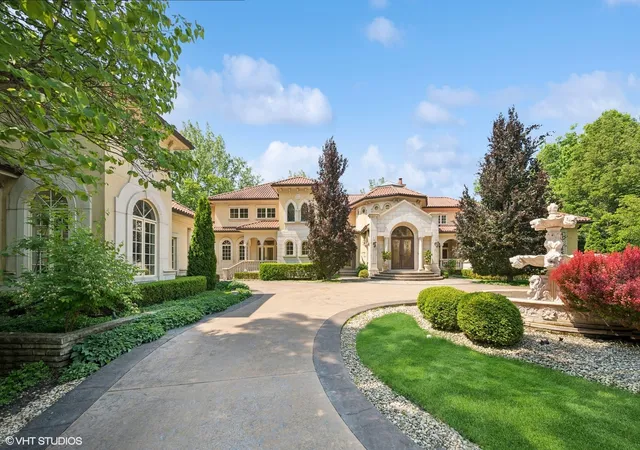 1st image of 1031 Barrys Ct, Lake Forest, IL 60045 | MLS# 12411179