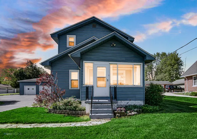 2nd image of 194 Joliet Rd, Valparaiso, IN 46385 | MLS# 12414833