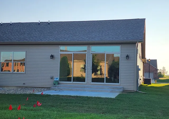 Homes for sale in Bloomington, IL | 1922 Dunraven Rd, Bloomington, IL 61704 | MLS# 12415870