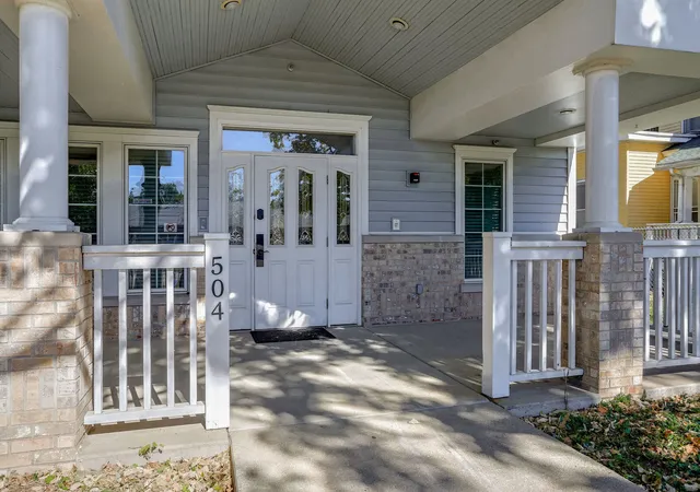 4th image of 504 E Church St, Champaign, IL 61820 | MLS# 12428712