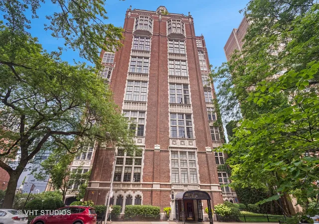 Homes for sale in Chicago, IL | 20 E Cedar St #8B, Chicago, IL 60610 | MLS# 12431524