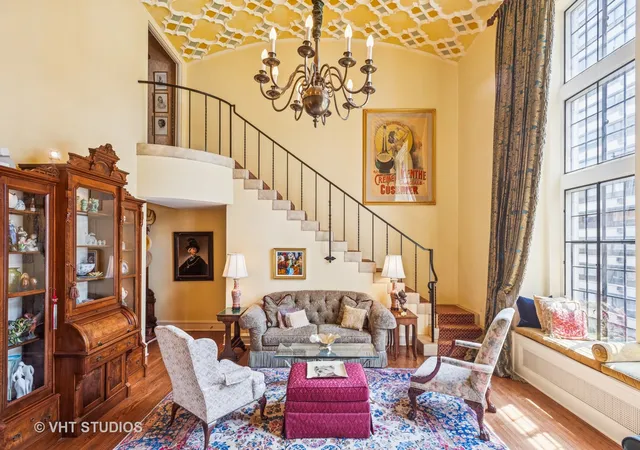 Homes for sale in Chicago, IL | 20 E Cedar St, Chicago, IL 60611