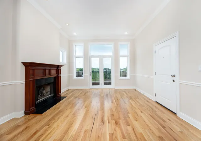 Photo 4 of Condominium at 5445 N Northwest Hwy #3S, Chicago, IL 60630 | MLS# 12431881 | | Sold on 2025-09-25