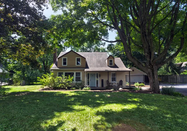 Photo 1 of Single family home for sale at 483 E Crystal Lake Ave, Crystal Lake, IL 60014 | MLS# 12432784 | Listing updated on 2026-07-28
