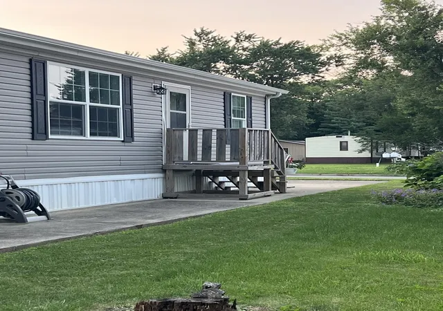 Photo 2 of Manufactured home for sale at 315 Ave F, Bloomington, IL 61704 | MLS# 12433041 | Listing updated on 2026-07-30