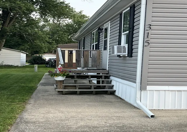 Photo 3 of Manufactured home for sale at 315 Ave F, Bloomington, IL 61704 | MLS# 12433041 | Listing updated on 2026-07-30